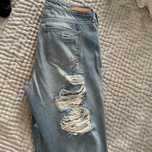 Women’s Juniors Cello Distressed Jeans size 11 - Picture 4 of 6
